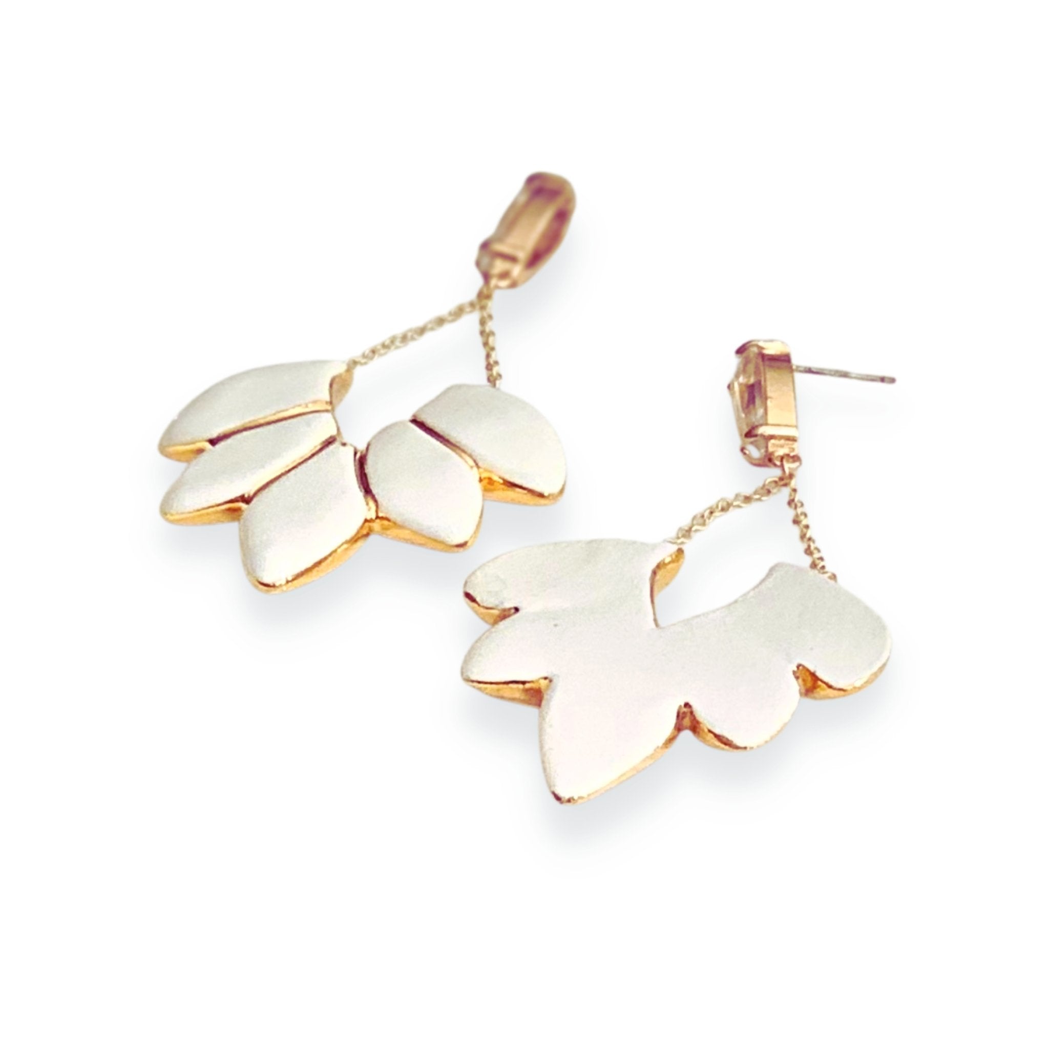 veuve-statement-earring-white-susan-gordon-accessories-jewelry-earrings-georgia-kate